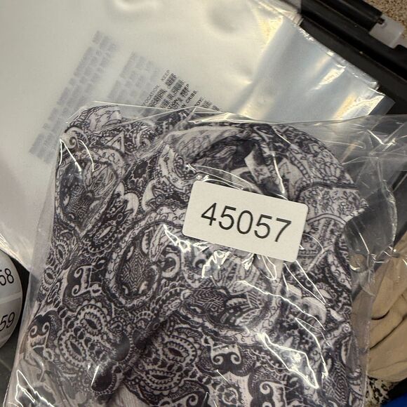 World Unity Blouse Women M Medium Black Geometric 3/4 Sleeve Round Neck Lined - Picture 9 of 9